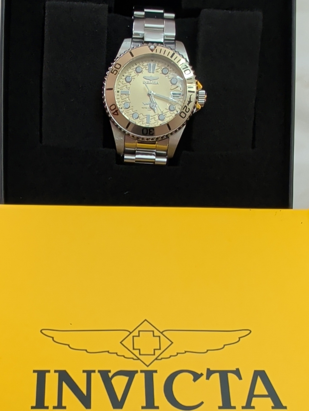 NWT Invicta Pro Diver 34mm Women’s Stainless Steel Watch – Champagne/Gold Dial